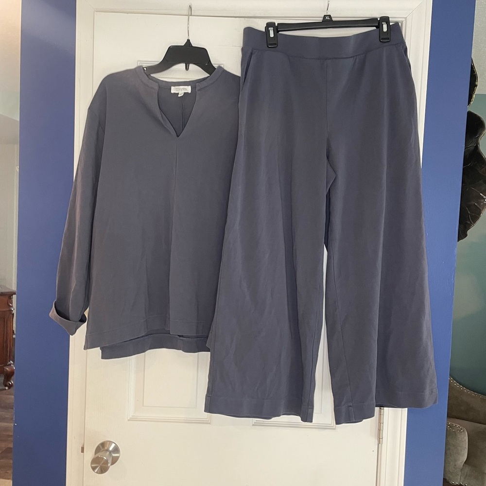 HAVEN WELL WITHIN organic cotton Polished Lounge Split-Neck Top & wide leg pants - Picture 2 of 6